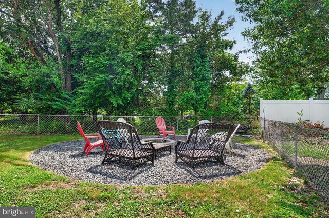 3 WALDEN RD, Marlton, NJ 08053