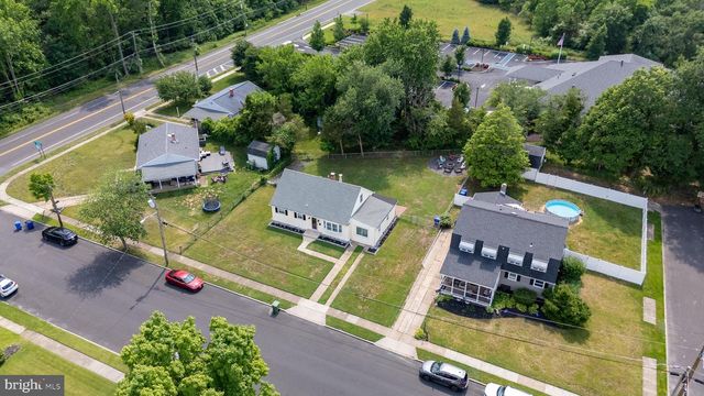 3 WALDEN RD, Marlton, NJ 08053