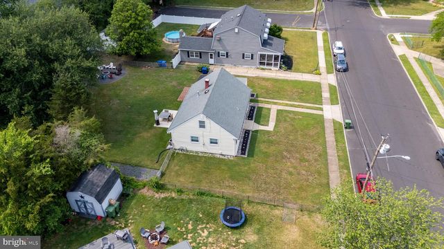3 WALDEN RD, Marlton, NJ 08053