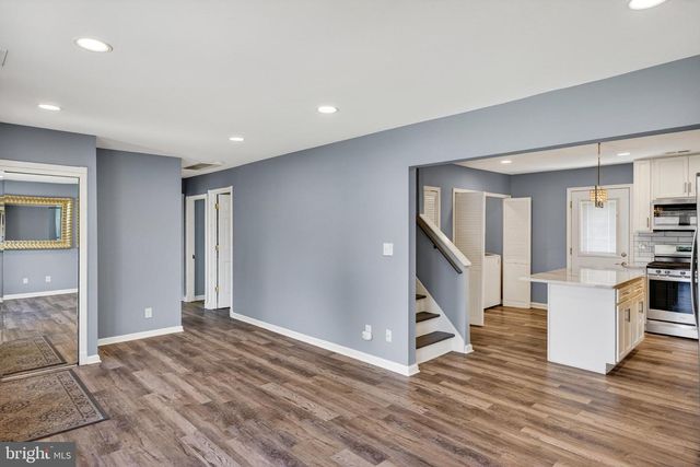 3 WALDEN RD, Marlton, NJ 08053