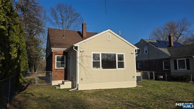 2-72 Saddle River Road, Fair Lawn, NJ 07410