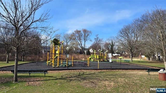 2-72 Saddle River Road, Fair Lawn, NJ 07410