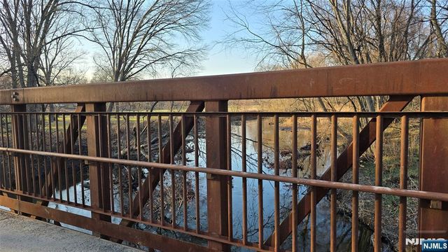 2-72 Saddle River Road, Fair Lawn, NJ 07410