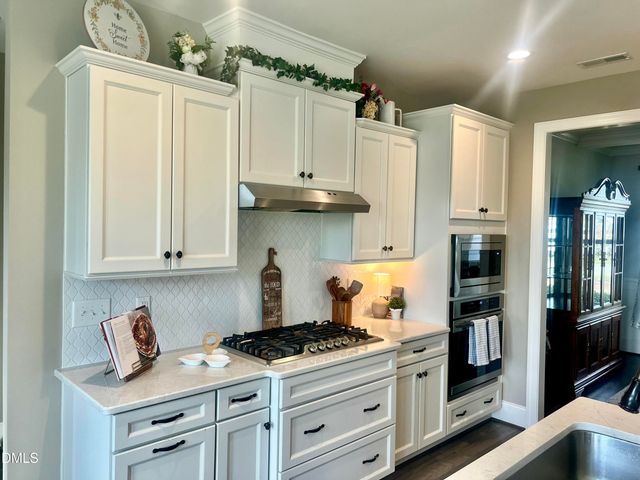 1284 Dairy Glen Drive, Fuquay Varina, NC 27526