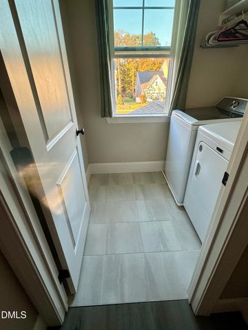 1284 Dairy Glen Drive, Fuquay Varina, NC 27526