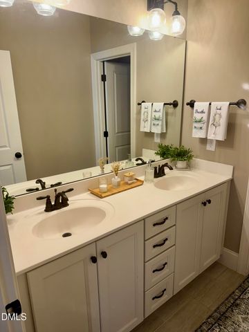 1284 Dairy Glen Drive, Fuquay Varina, NC 27526