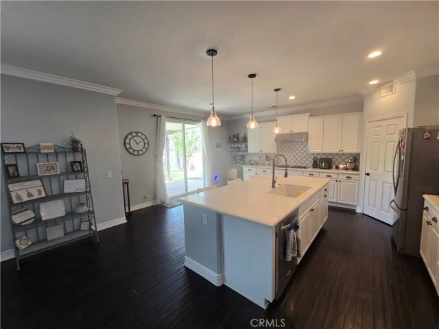 3250 Quartz Circle, Corona, CA 92882
