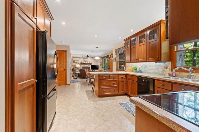 5495 N MAPLE HEIGHTS CIRCLE, Sturgeon Bay, WI 54235