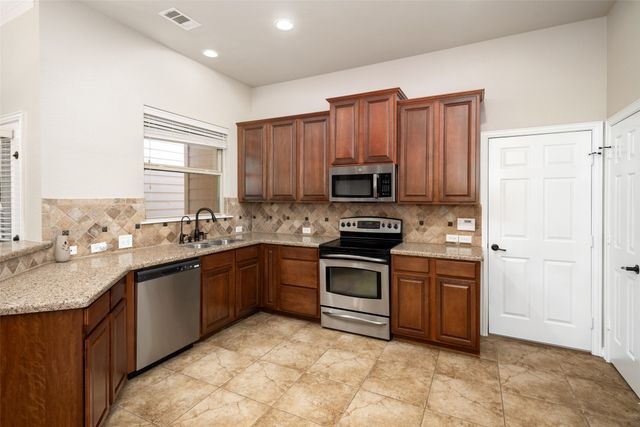 4245 b Swan Forest Drive B, Carrollton, TX 75010