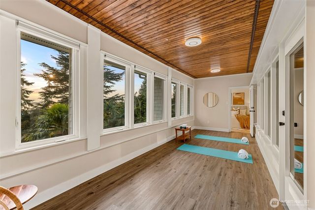 9674 50th Avenue SW, Seattle, WA 98136