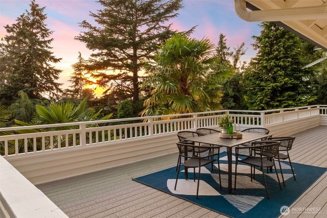 9674 50th Avenue SW, Seattle, WA 98136