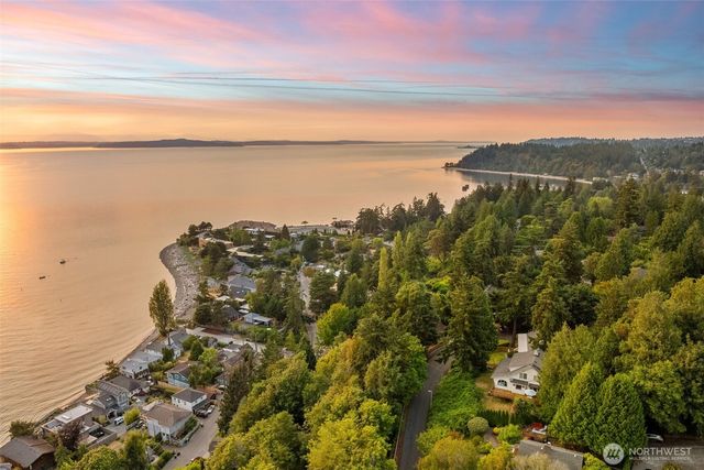 9674 50th Avenue SW, Seattle, WA 98136