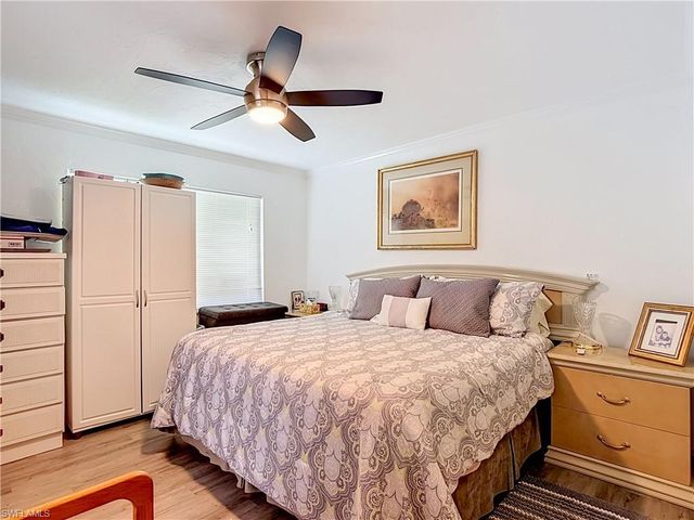 2280 Capri CT, Naples, FL 34105