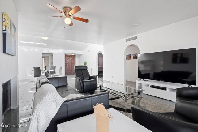 432 N Dodge Boulevard, Tucson, AZ 85716