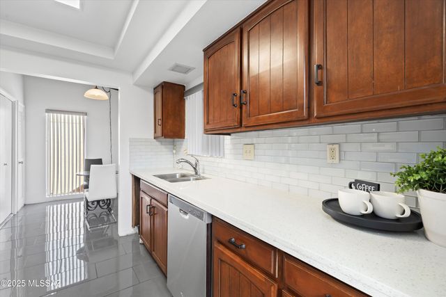 432 N Dodge Boulevard, Tucson, AZ 85716