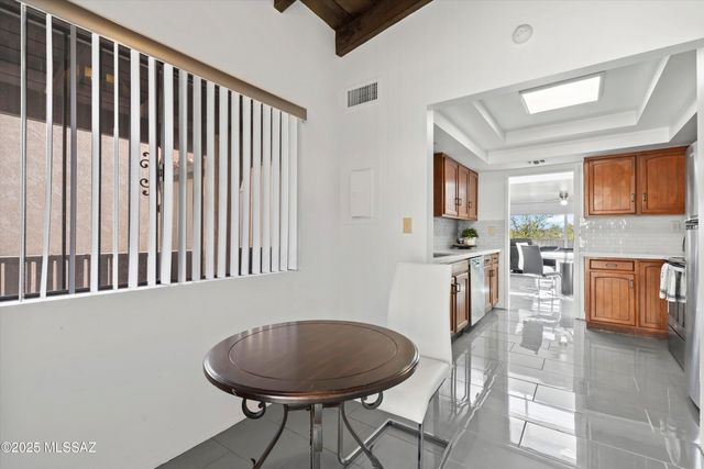 432 N Dodge Boulevard, Tucson, AZ 85716