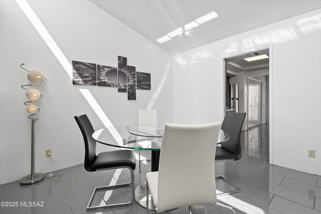 432 N Dodge Boulevard, Tucson, AZ 85716