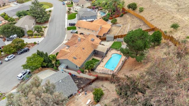 96 Caryl Court, Hollister, CA 95023