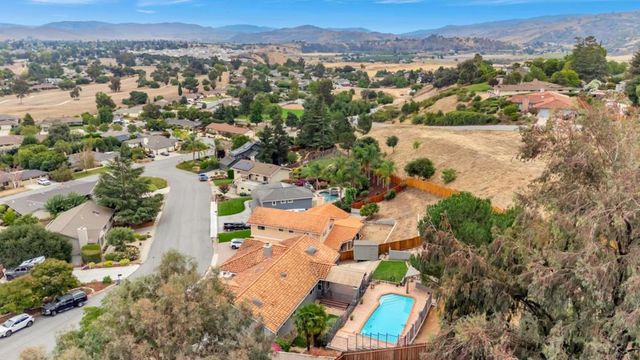 96 Caryl Court, Hollister, CA 95023