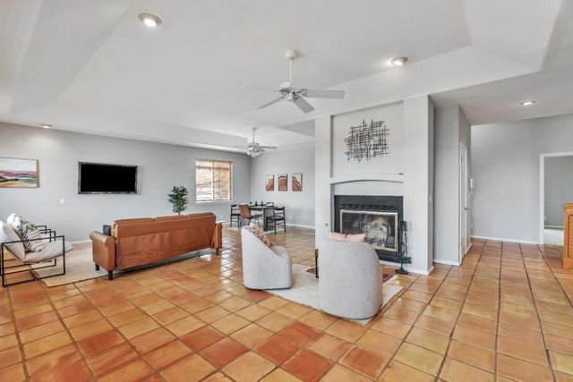 96 Caryl Court, Hollister, CA 95023