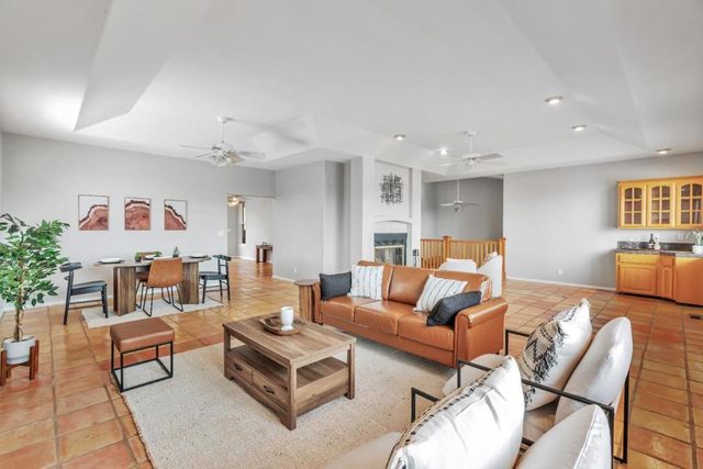 96 Caryl Court, Hollister, CA 95023