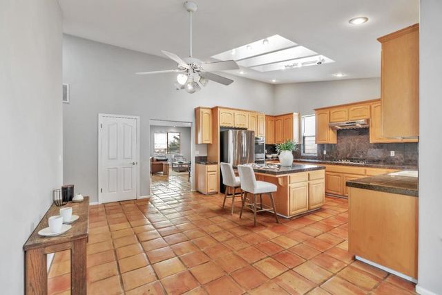 96 Caryl Court, Hollister, CA 95023