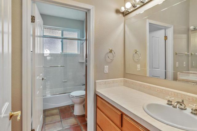 96 Caryl Court, Hollister, CA 95023