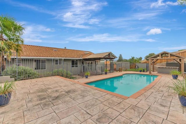 96 Caryl Court, Hollister, CA 95023