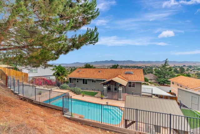 96 Caryl Court, Hollister, CA 95023