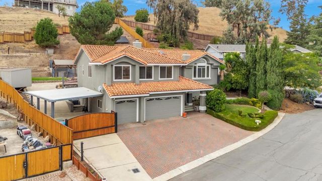 96 Caryl Court, Hollister, CA 95023