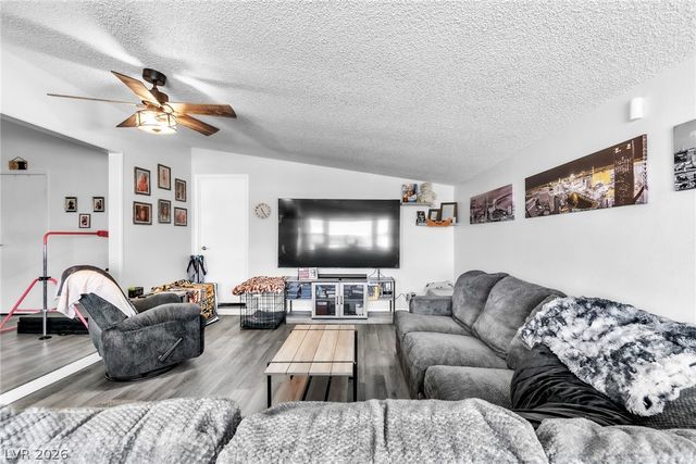 111 Maple Street, Henderson, NV 89015