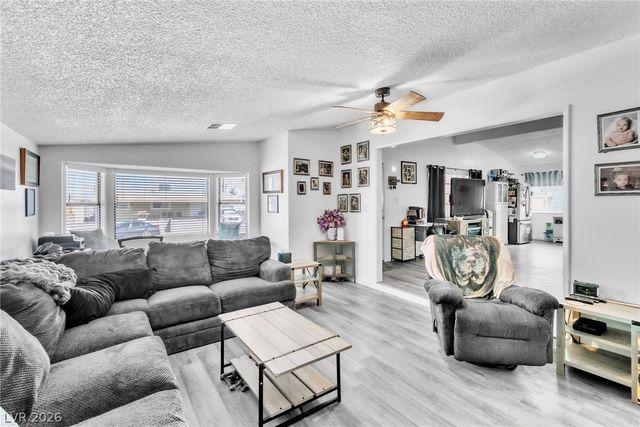 111 Maple Street, Henderson, NV 89015