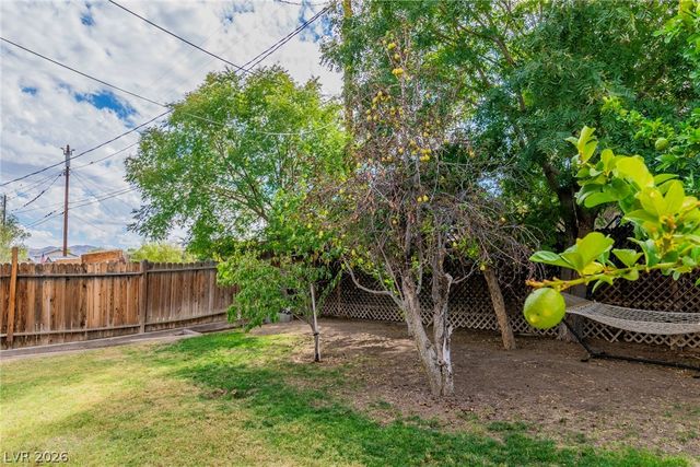 111 Maple Street, Henderson, NV 89015