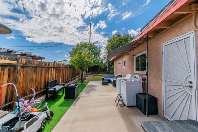 111 Maple Street, Henderson, NV 89015