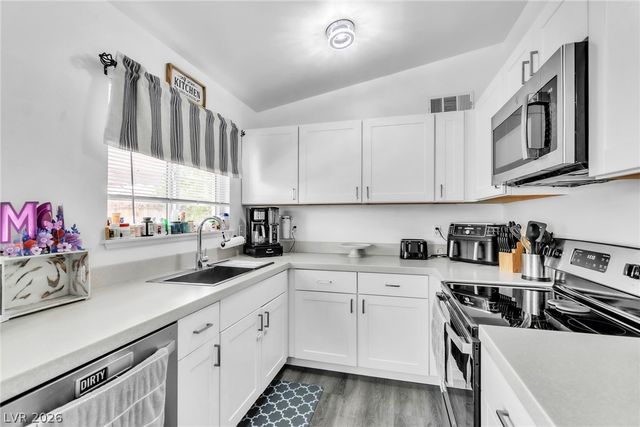 111 Maple Street, Henderson, NV 89015