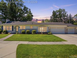 34155 Oakdale Street, Livonia, MI 48154
