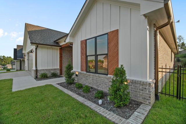 9244 Villas Ct, Tyler, TX 75703