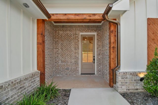 9244 Villas Ct, Tyler, TX 75703