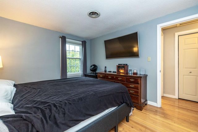 50 Edward J Roy Dr Unit 50, Manchester, NH 03104