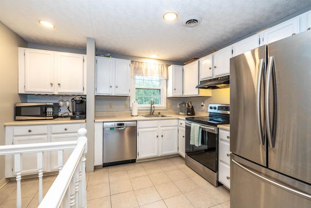 50 Edward J Roy Dr Unit 50, Manchester, NH 03104