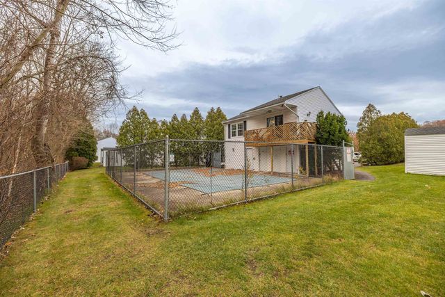 50 Edward J Roy Dr Unit 50, Manchester, NH 03104