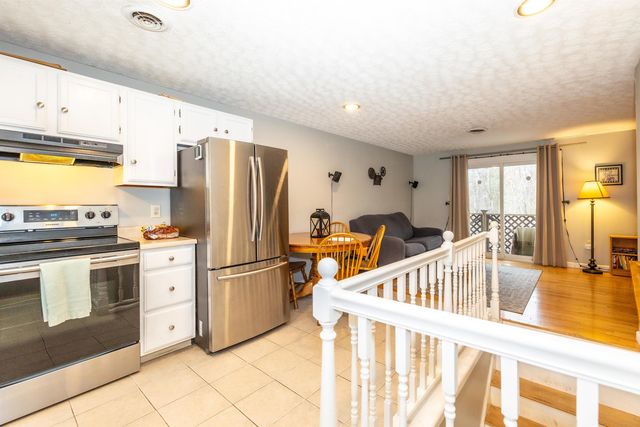 50 Edward J Roy Dr Unit 50, Manchester, NH 03104