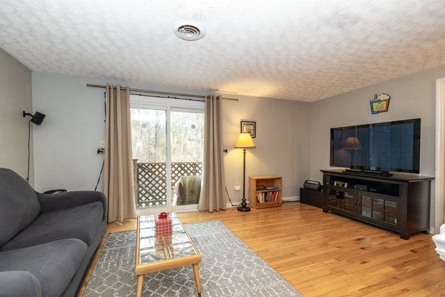 50 Edward J Roy Dr Unit 50, Manchester, NH 03104