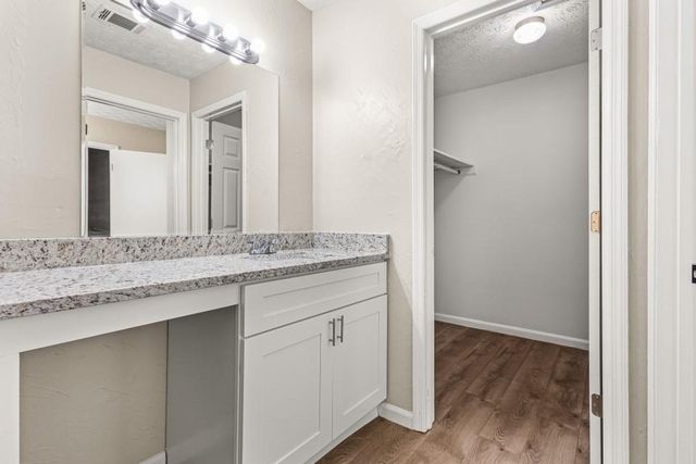 8586 Creekwood Way, Jonesboro, GA 30238