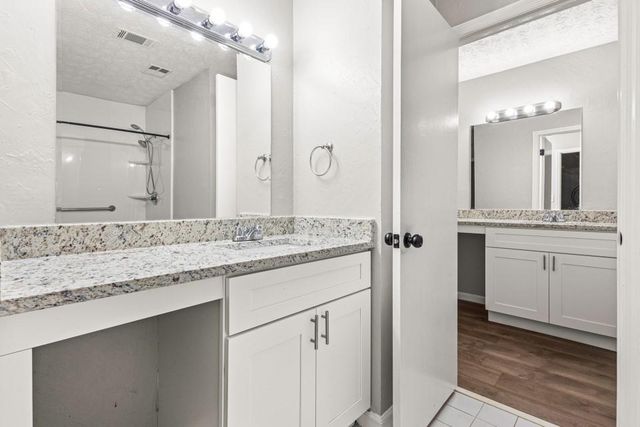 8586 Creekwood Way, Jonesboro, GA 30238