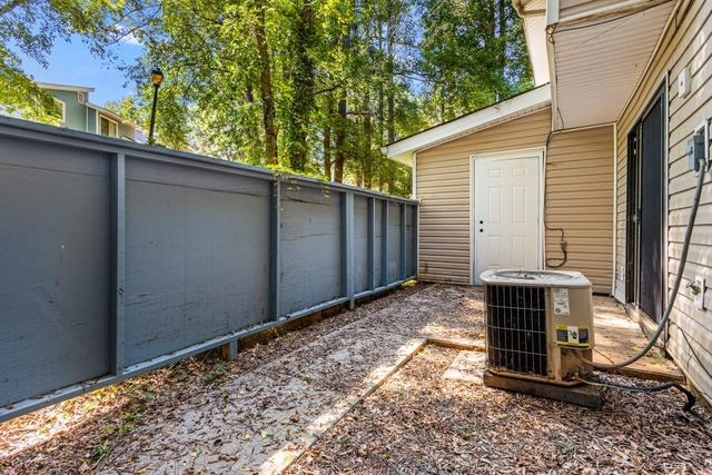 8586 Creekwood Way, Jonesboro, GA 30238