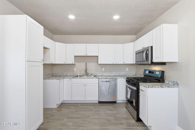 3100 McKinley Avenue, El Paso, TX 79930