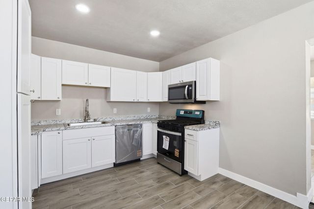 3100 McKinley Avenue, El Paso, TX 79930