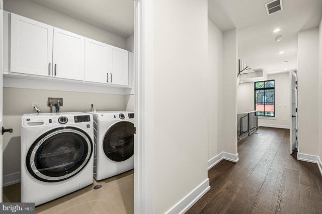 206 KALOS ST, Philadelphia, PA 19128