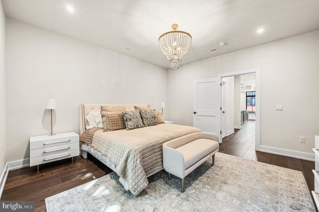 206 KALOS ST, Philadelphia, PA 19128